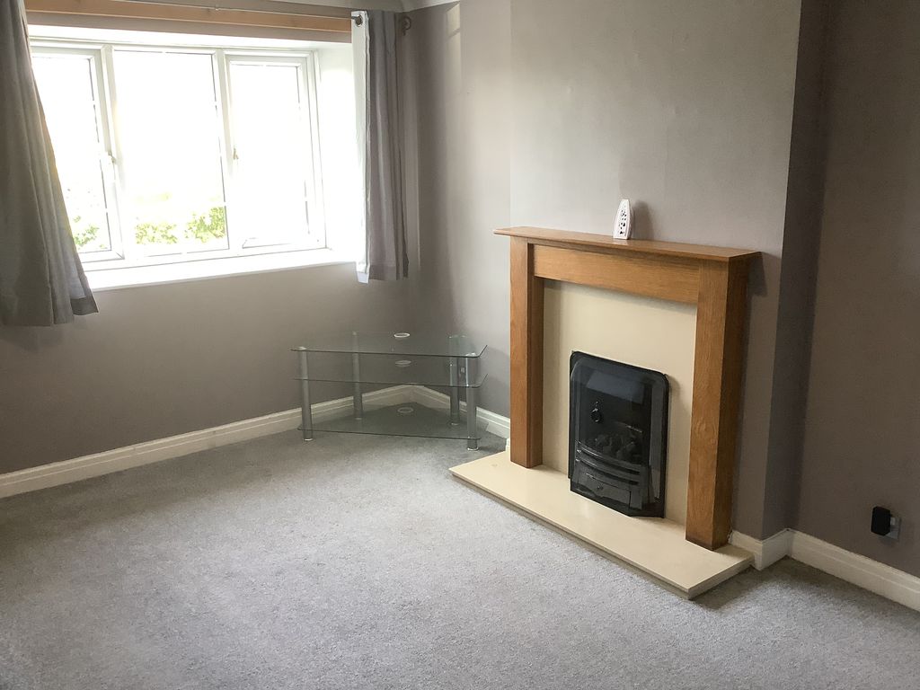 Property photo 2 of 15 Lounge