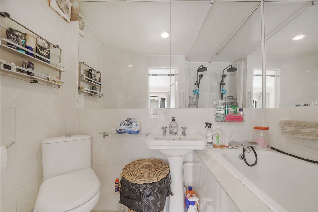 Property photo 2 of 15 Photo 2
