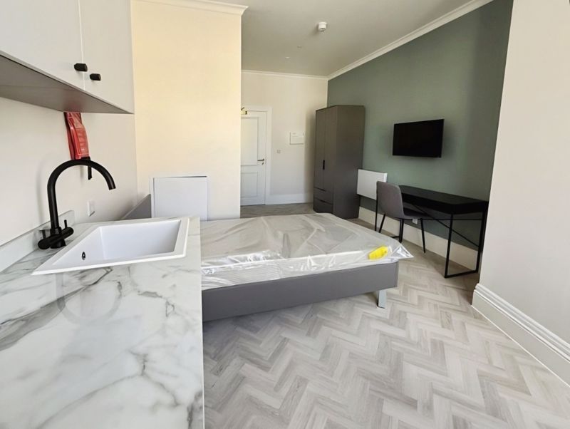 Property photo 2 of 6 Photo 4