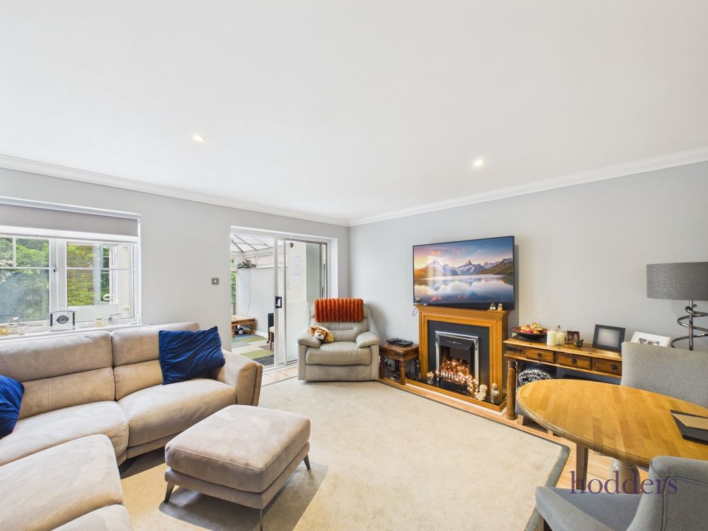 Property photo 2 of 16 Picture No. 23