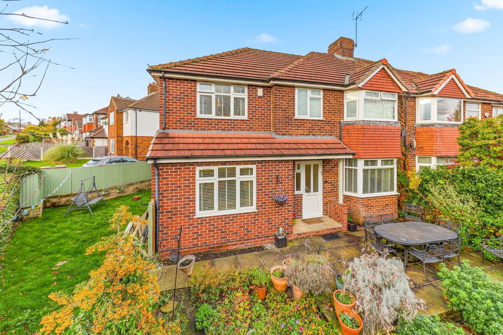 Property photo 3 of 28