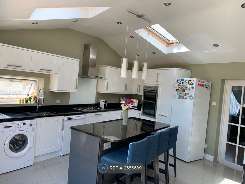 Property photo 1 of 19 Kitchen