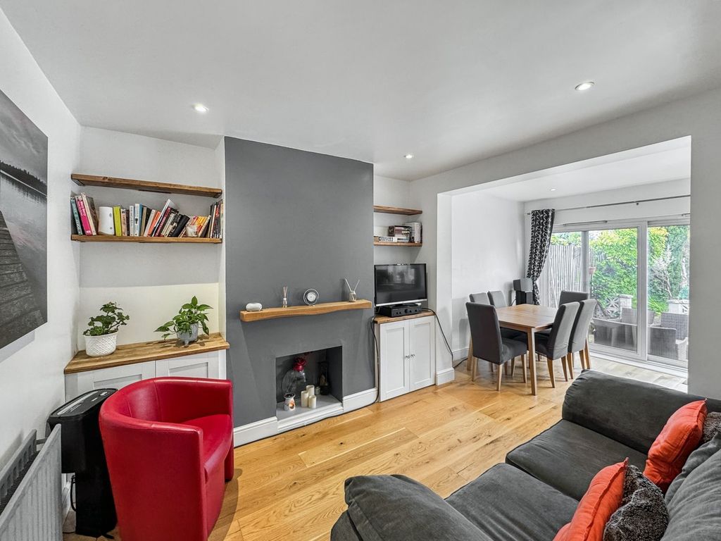 Property photo 2 of 19