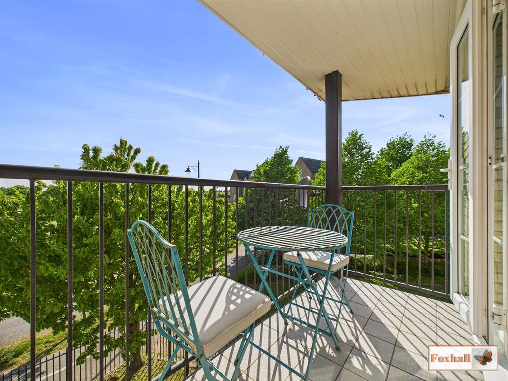 Property photo 3 of 11 Open Plan Lounge/Kitchen