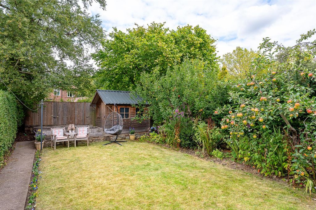 Property photo 3 of 21 External