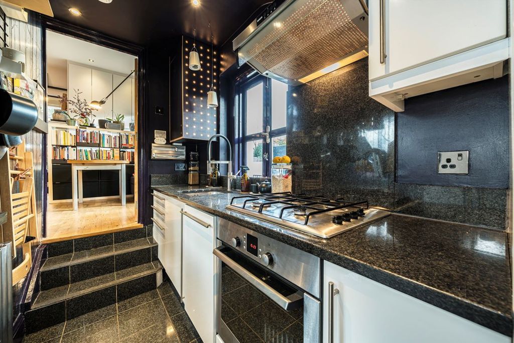 Property photo 2 of 4