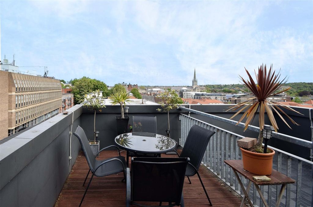 Property photo 3 of 14 11.Jpg