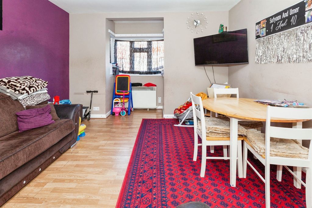 Property photo 2 of 15