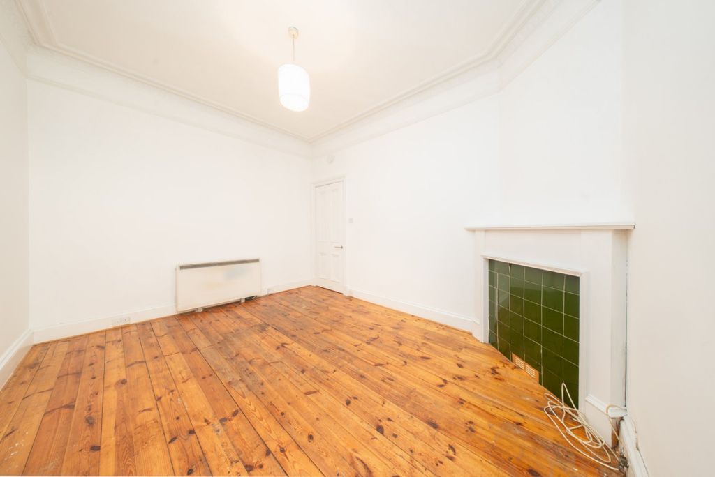 Property photo 3 of 18 Picture 3