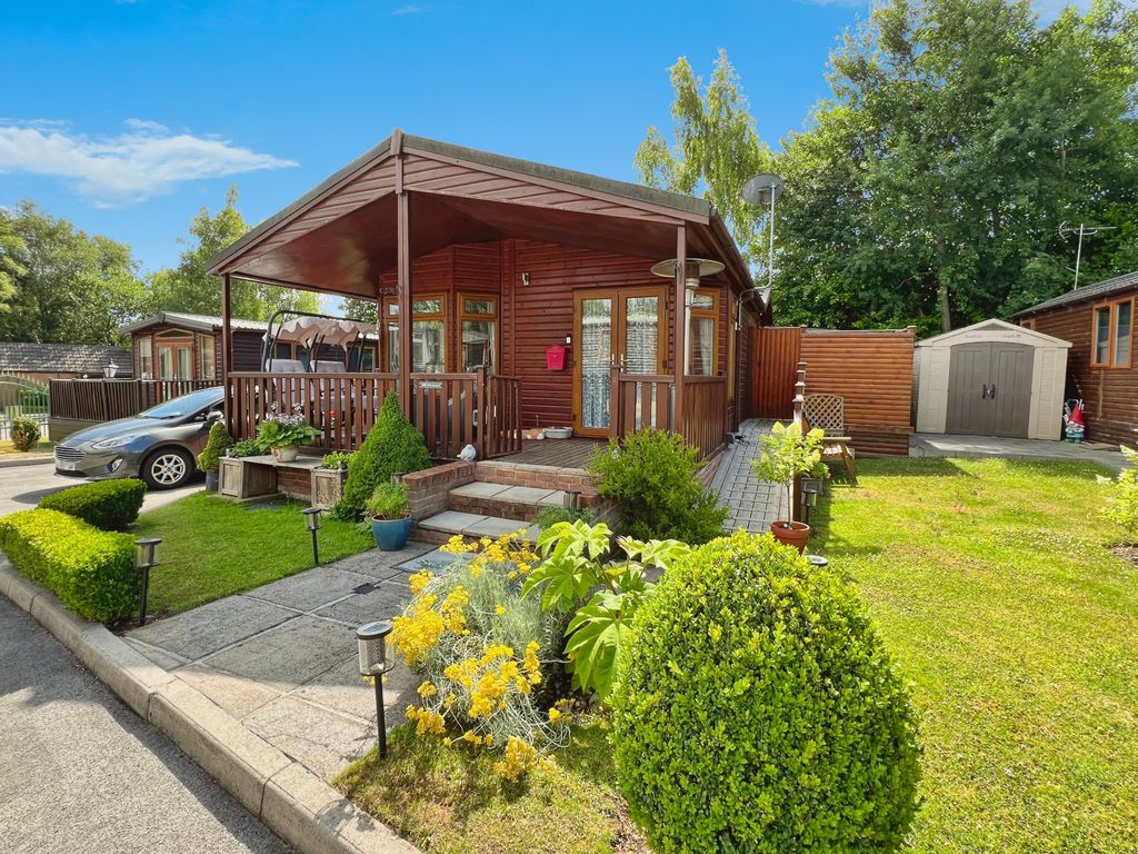 Property photo 1 of 16 Front