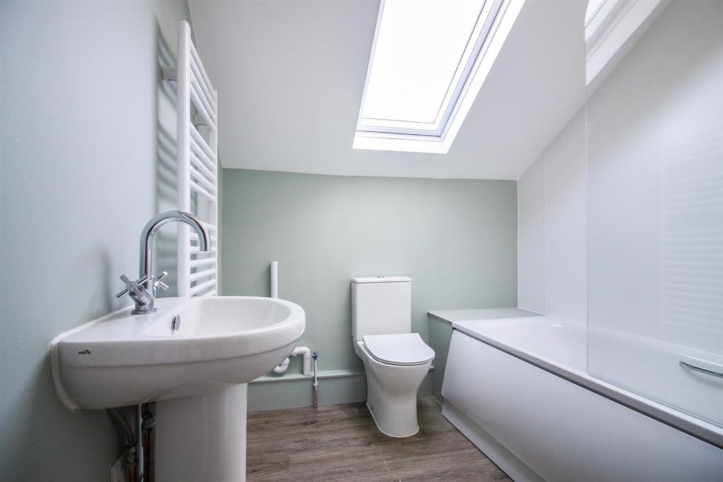 Property photo 2 of 3