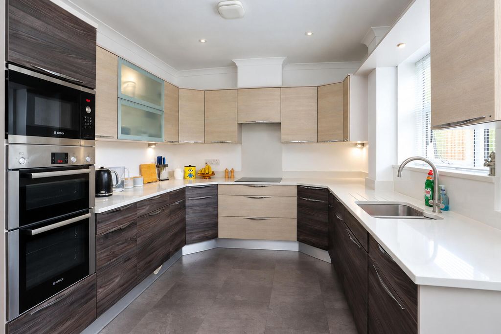 Property photo 3 of 15 Kitchen