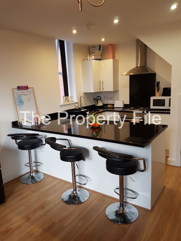 Property photo 1 of 4