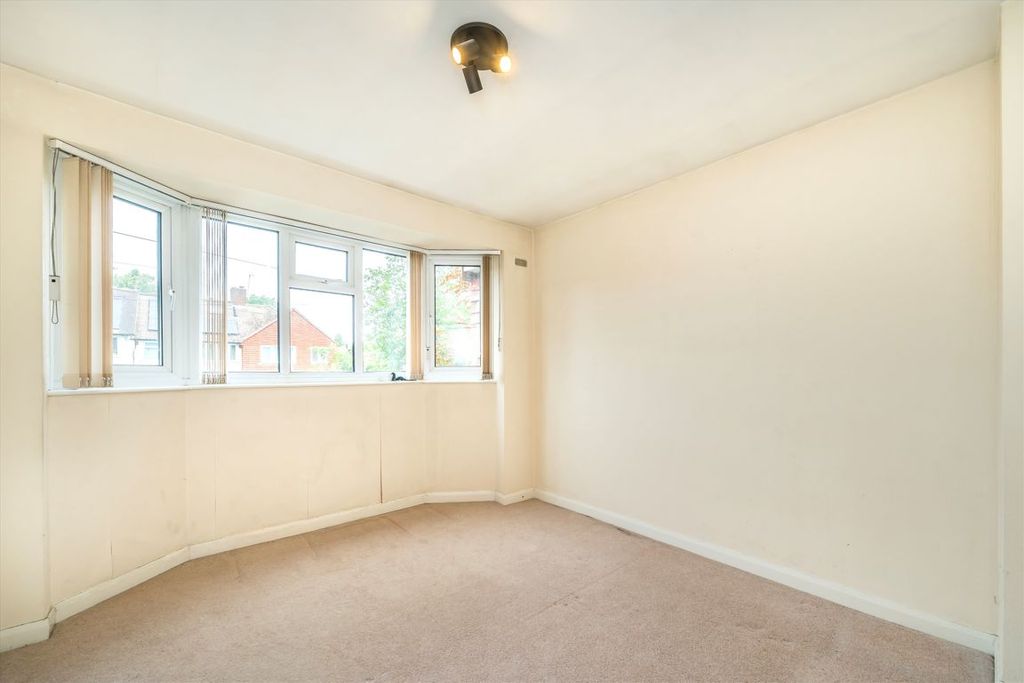 Property photo 3 of 4