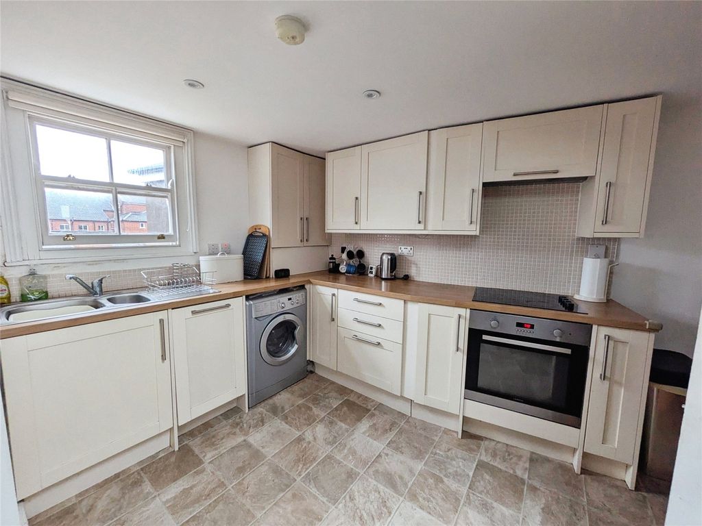 Property photo 2 of 11 Picture No. 19