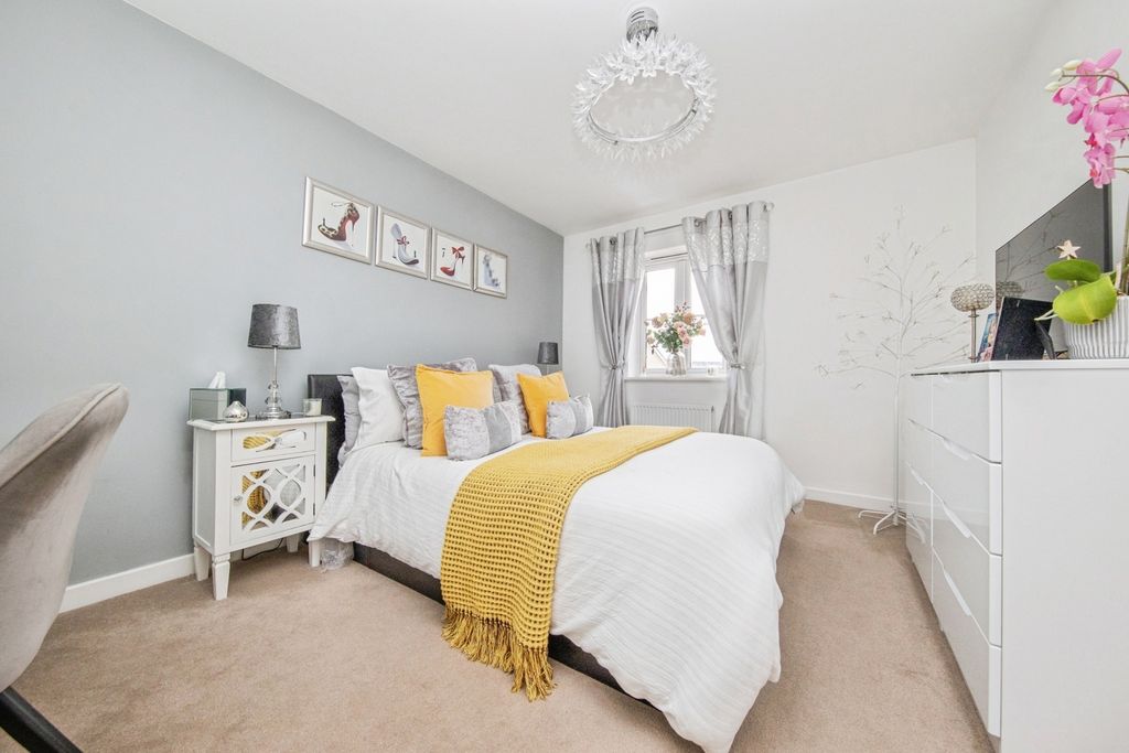 Property photo 3 of 26 Photo