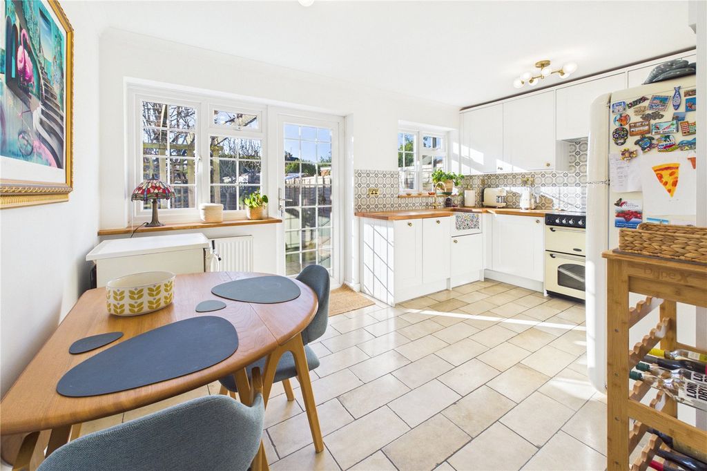 Property photo 3 of 16 Kitchen/Dining Room