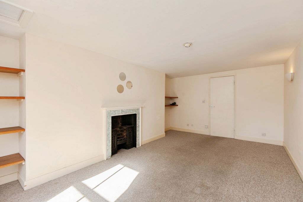 Property photo 3 of 12 Pbox-Img.Jpg