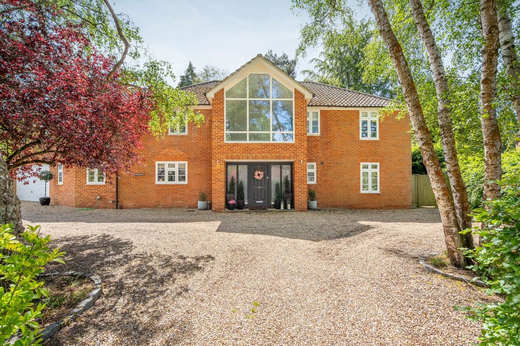 Property photo 1 of 18