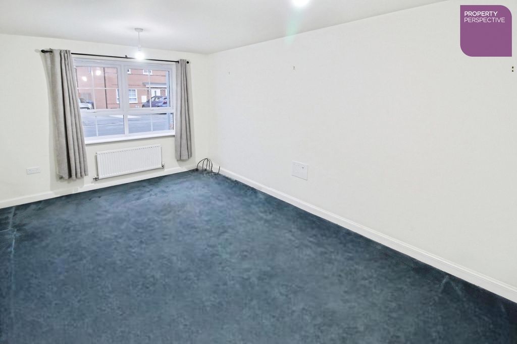 Property photo 2 of 15 Lounge