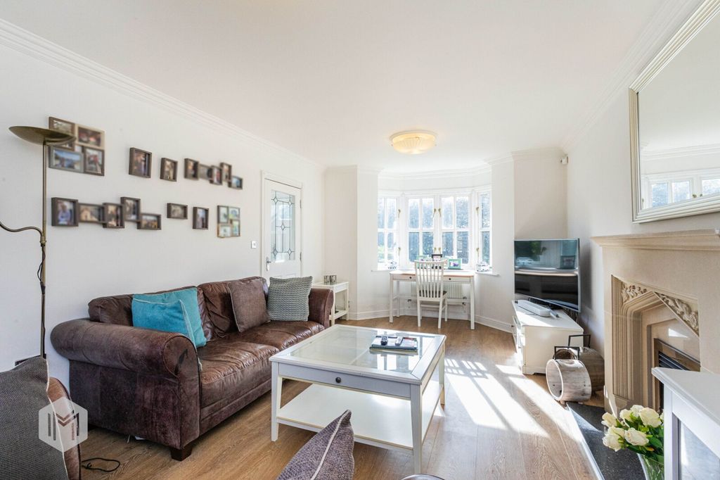 Property photo 3 of 40 Picture No. 47