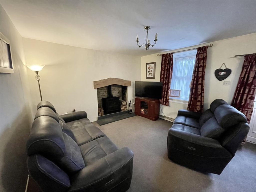 Property photo 2 of 21