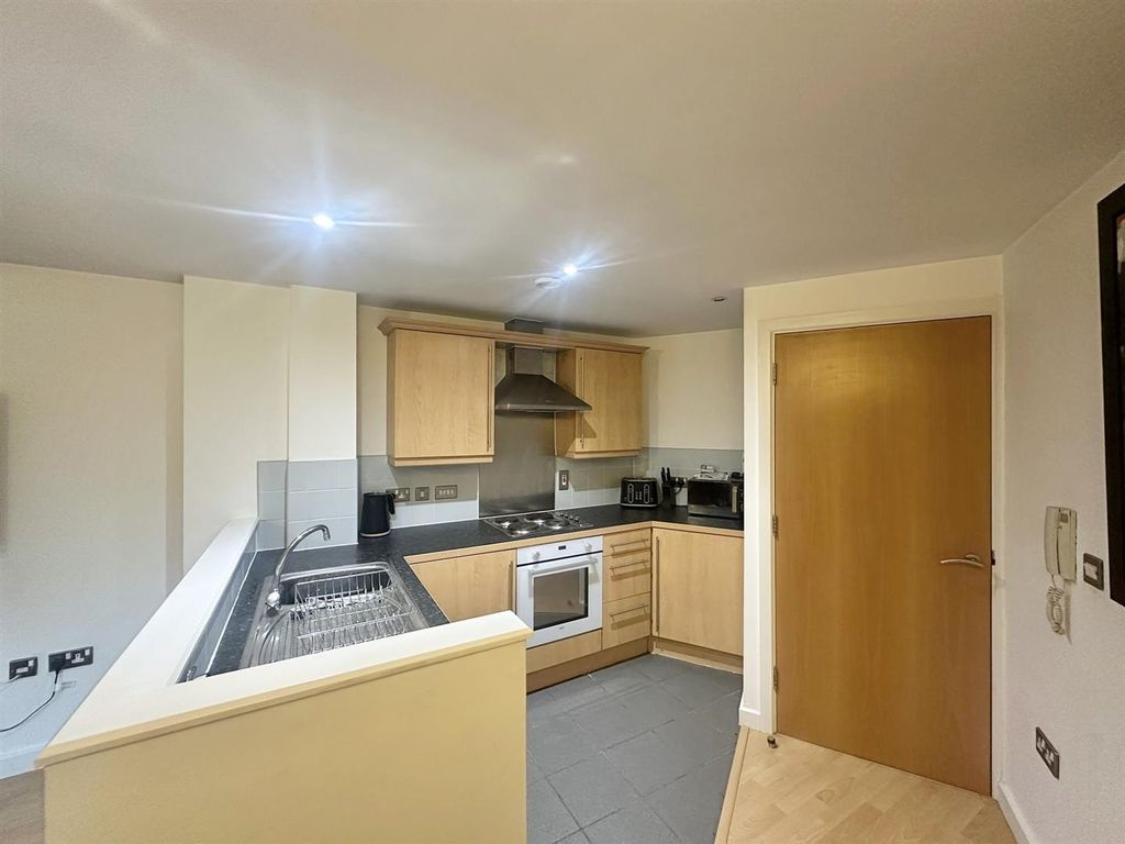 Property photo 1 of 11 4B45Fec8-0E41-4550-888c-873d7A180852.Jpg