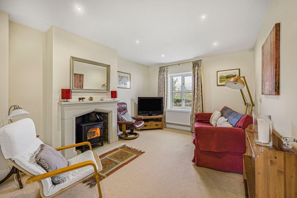 Property photo 3 of 17 Picture No. 27