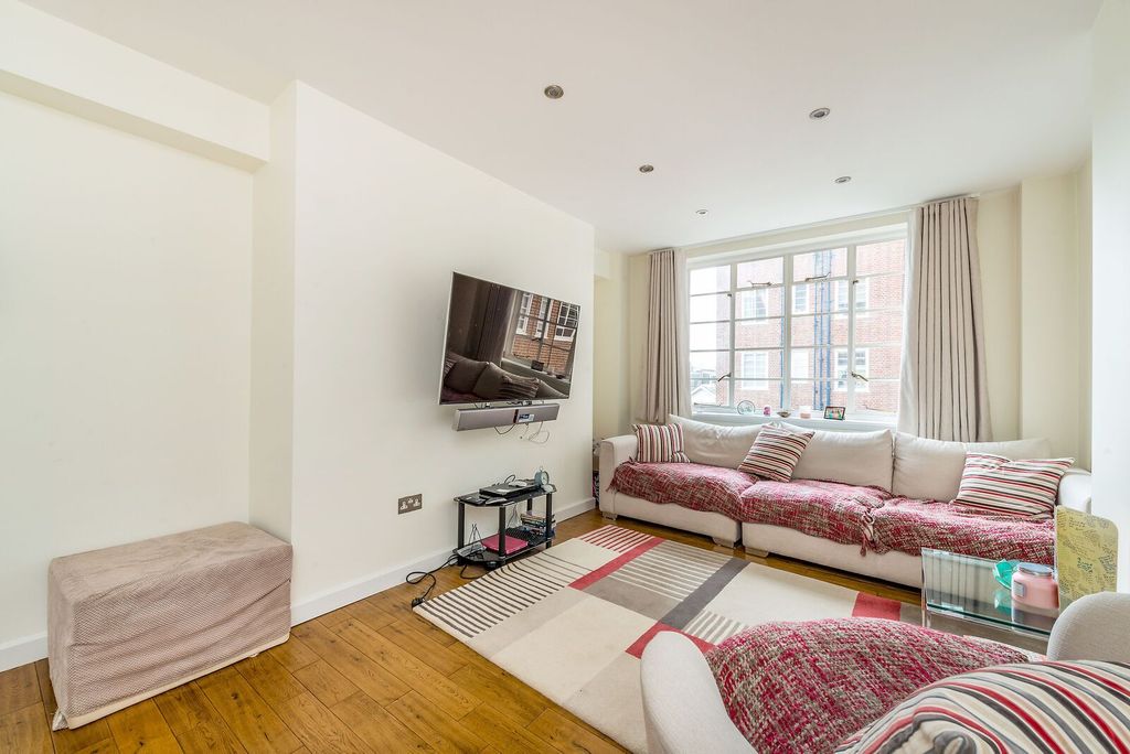 Property photo 1 of 7