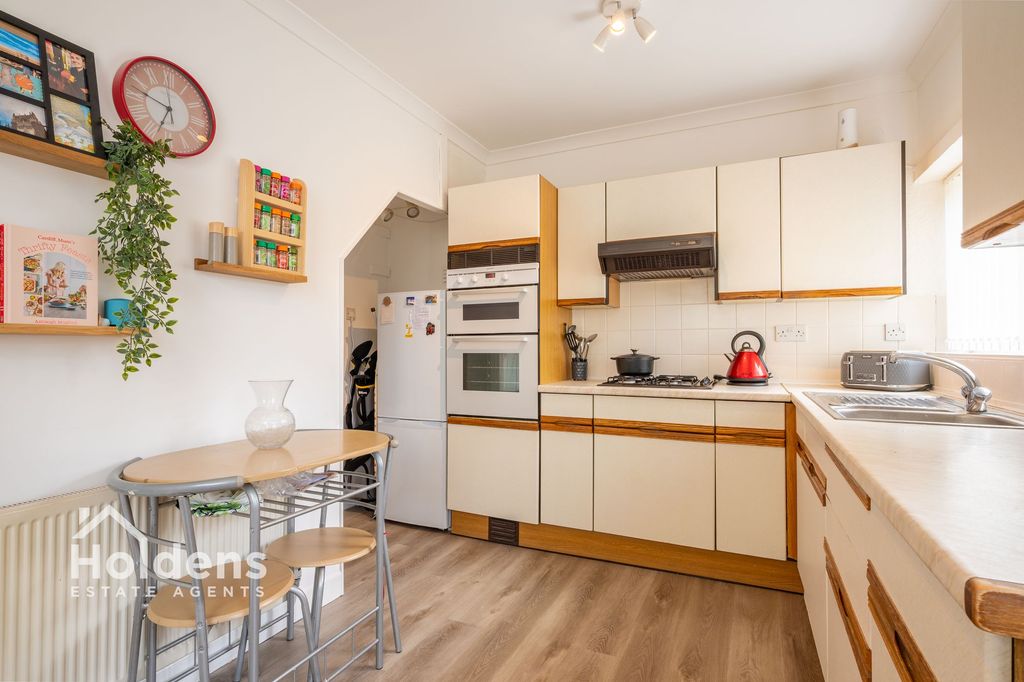 Property photo 3 of 18