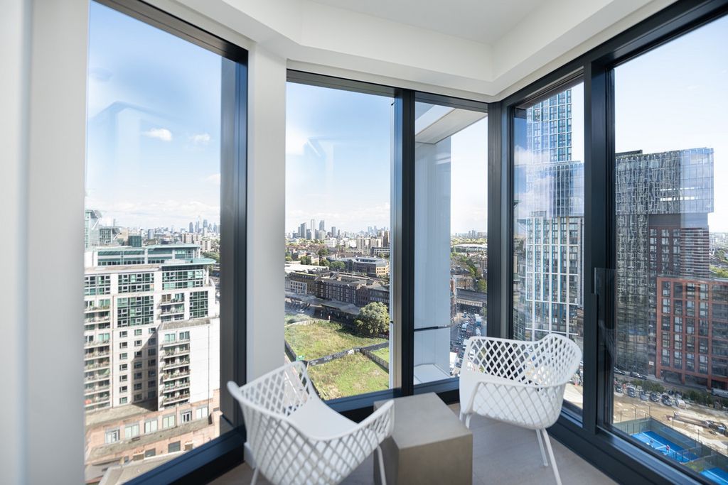 Property photo 2 of 11