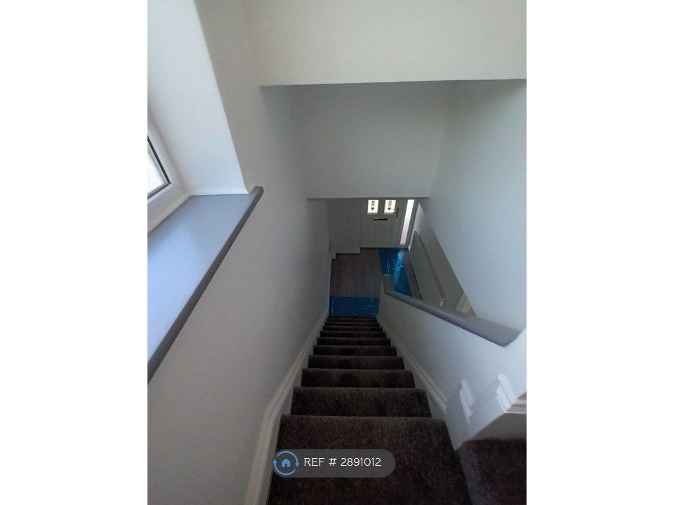Property photo 2 of 35