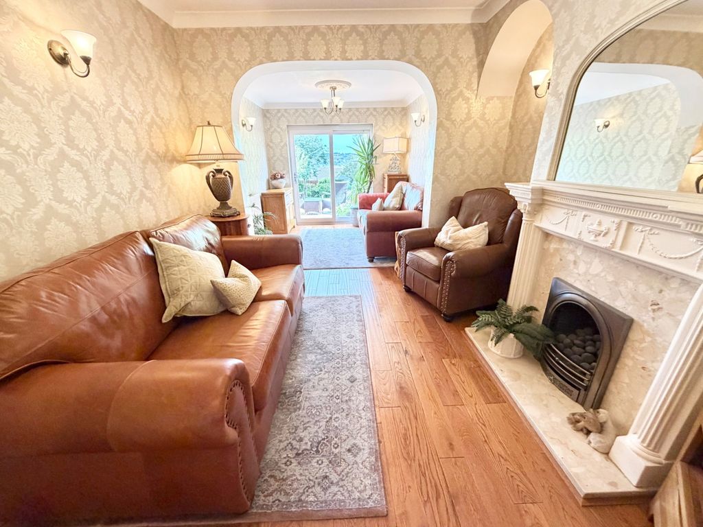 Property photo 3 of 38