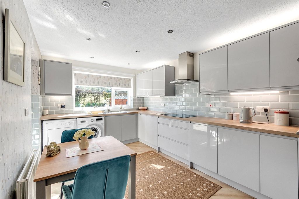 Property photo 2 of 23 Picture No. 08