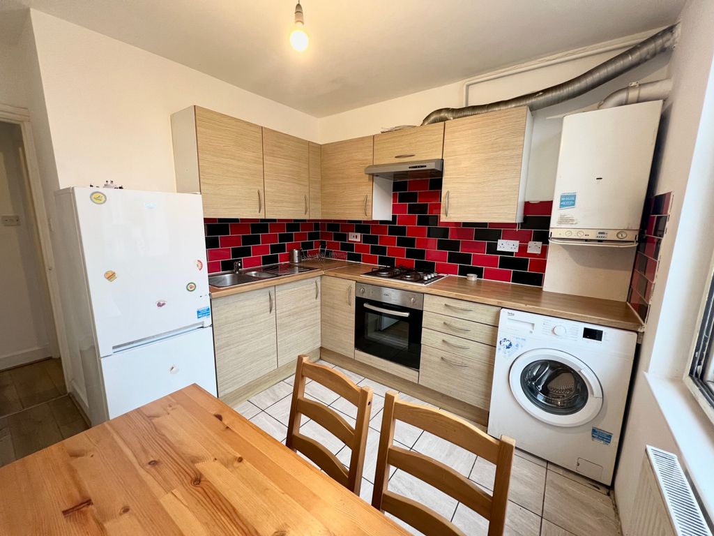 Property photo 1 of 11 Two Bedrooms Flat To Rent In Lewisham