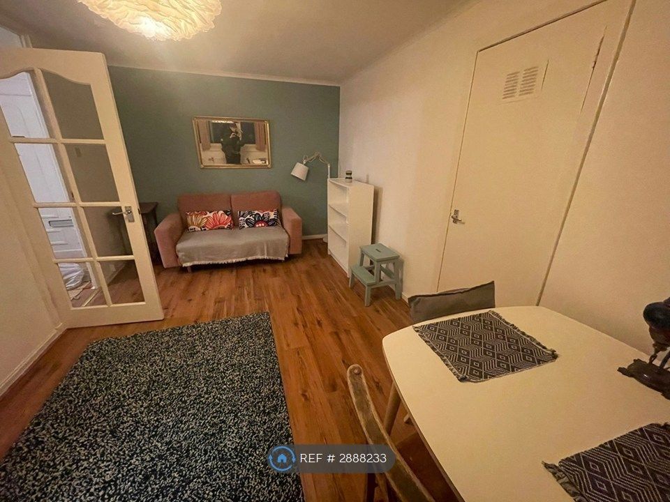 Property photo 1 of 4