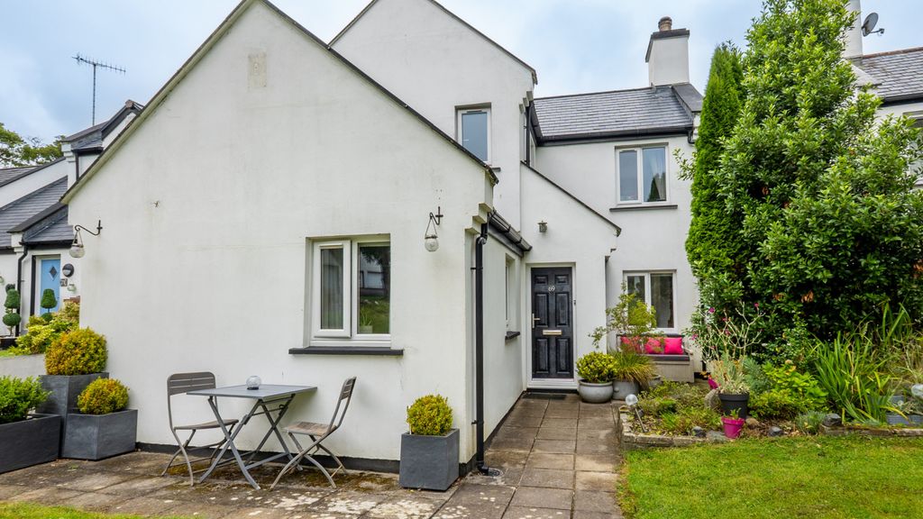 Property photo 1 of 18
