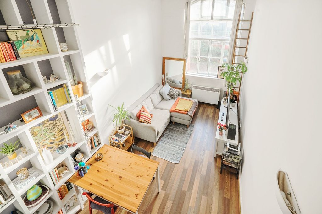 Property photo 2 of 15 Living Room