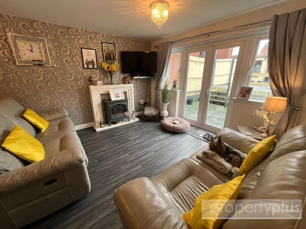 Property photo 2 of 19 Picture No. 10