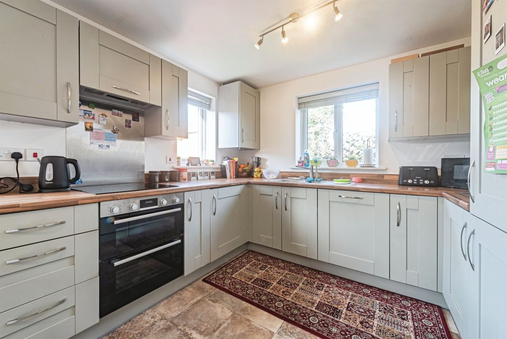 Property photo 2 of 20