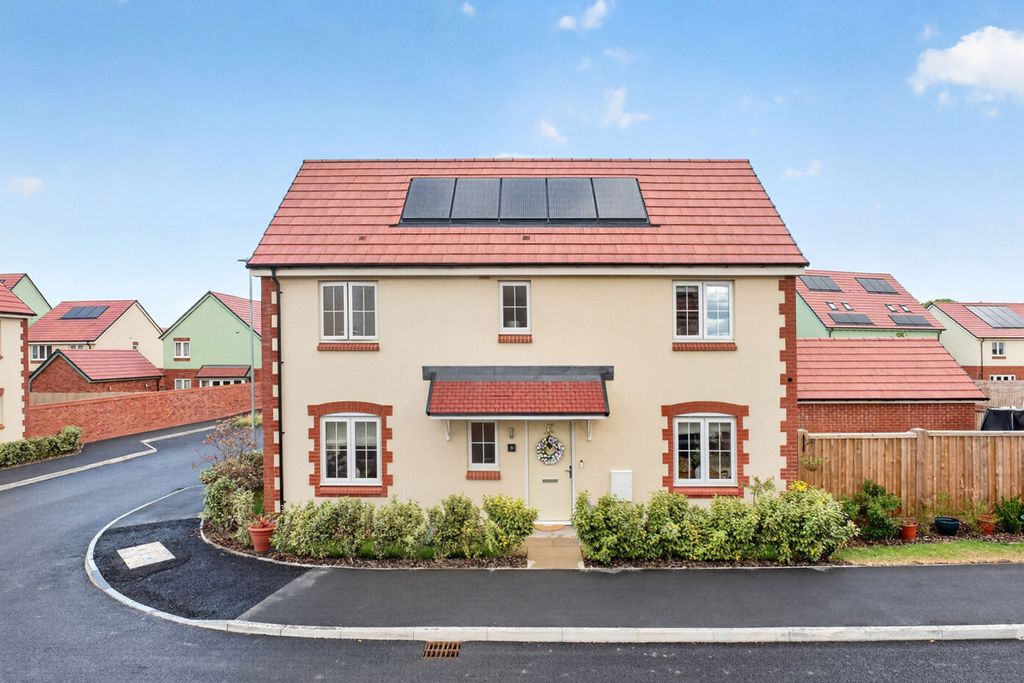 Property photo 1 of 34