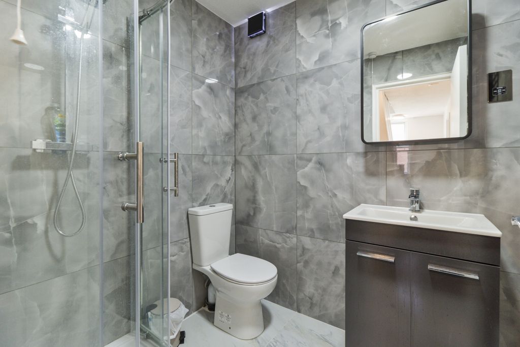 Property photo 2 of 5 Img_7871