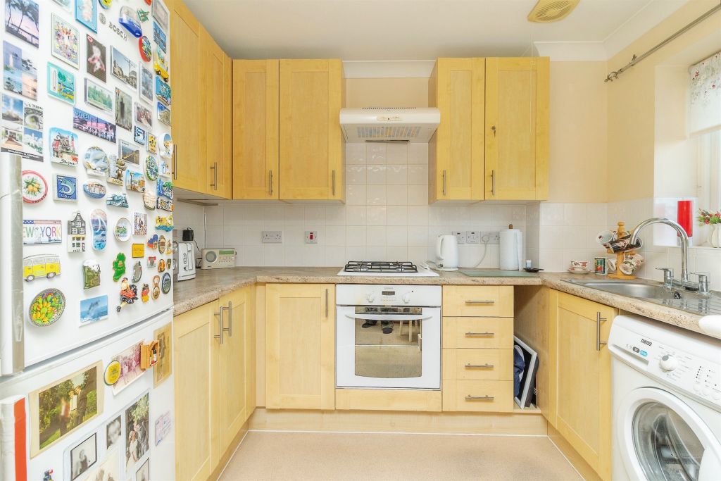 Property photo 3 of 18