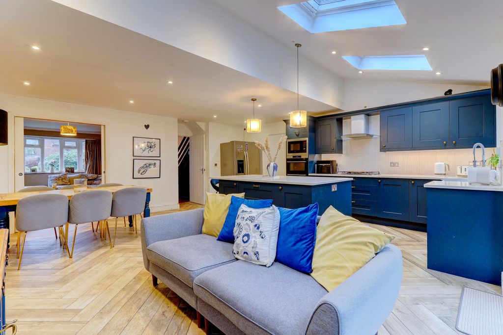 Property photo 3 of 14 Picture No. 16