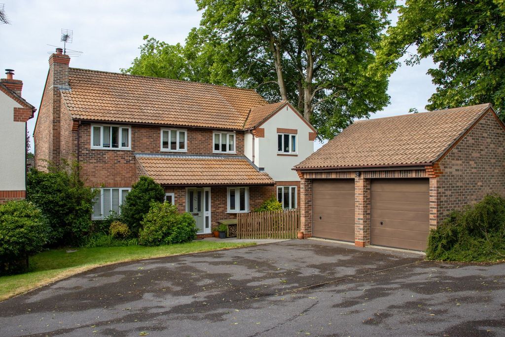 Property photo 1 of 21