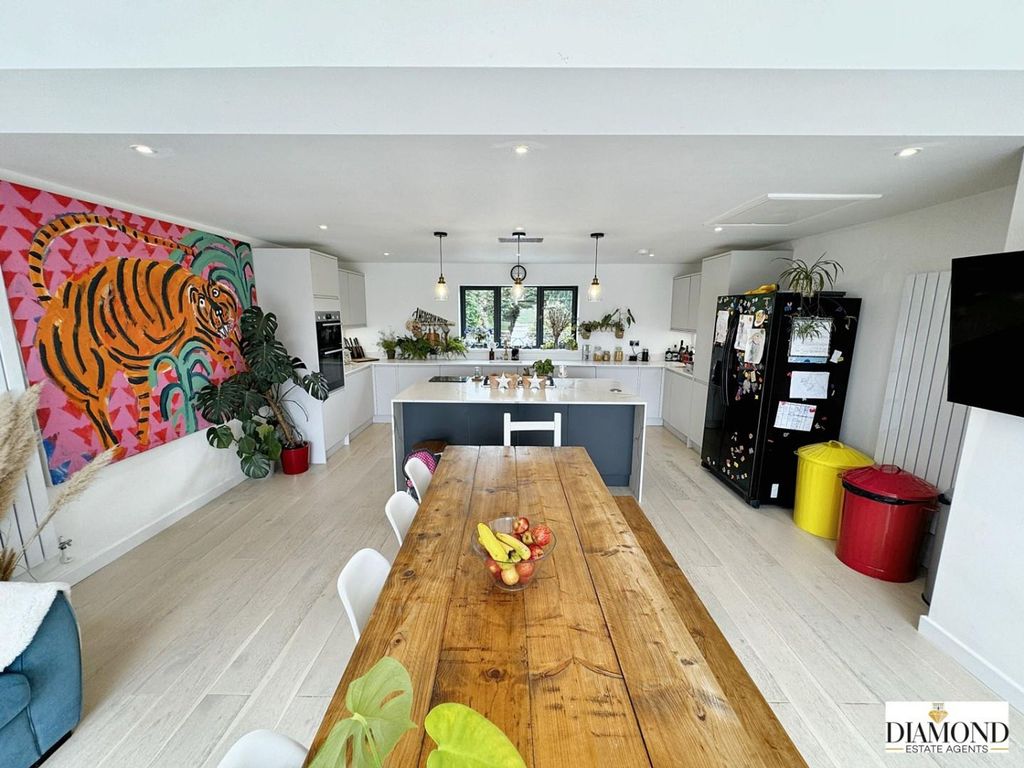 Property photo 3 of 34 Img_7403.Jpg