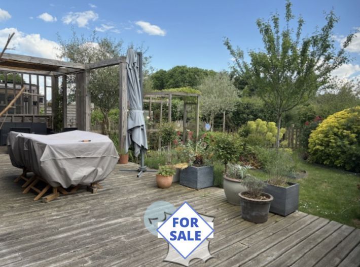 Property photo 2 of 19