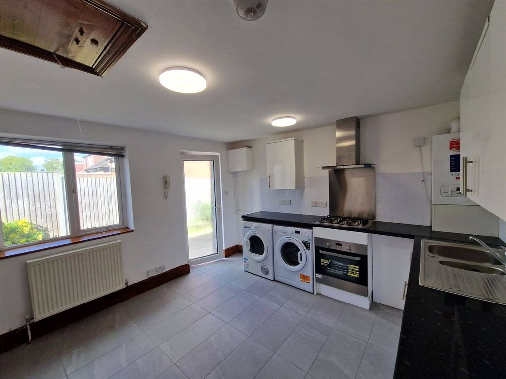 Property photo 2 of 11 Picture No. 08