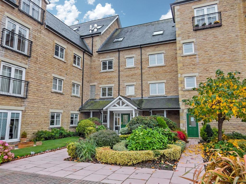 Property photo 1 of 9 Welcome To Spruce Avenue