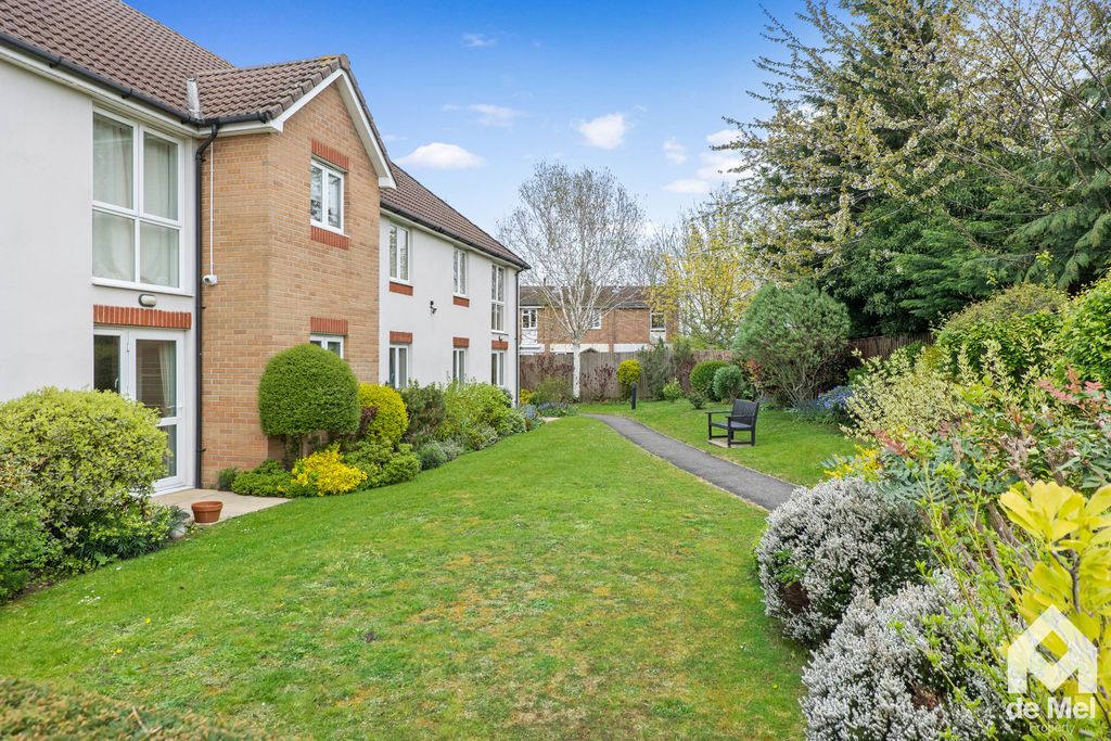 Property photo 2 of 13 Photo 13